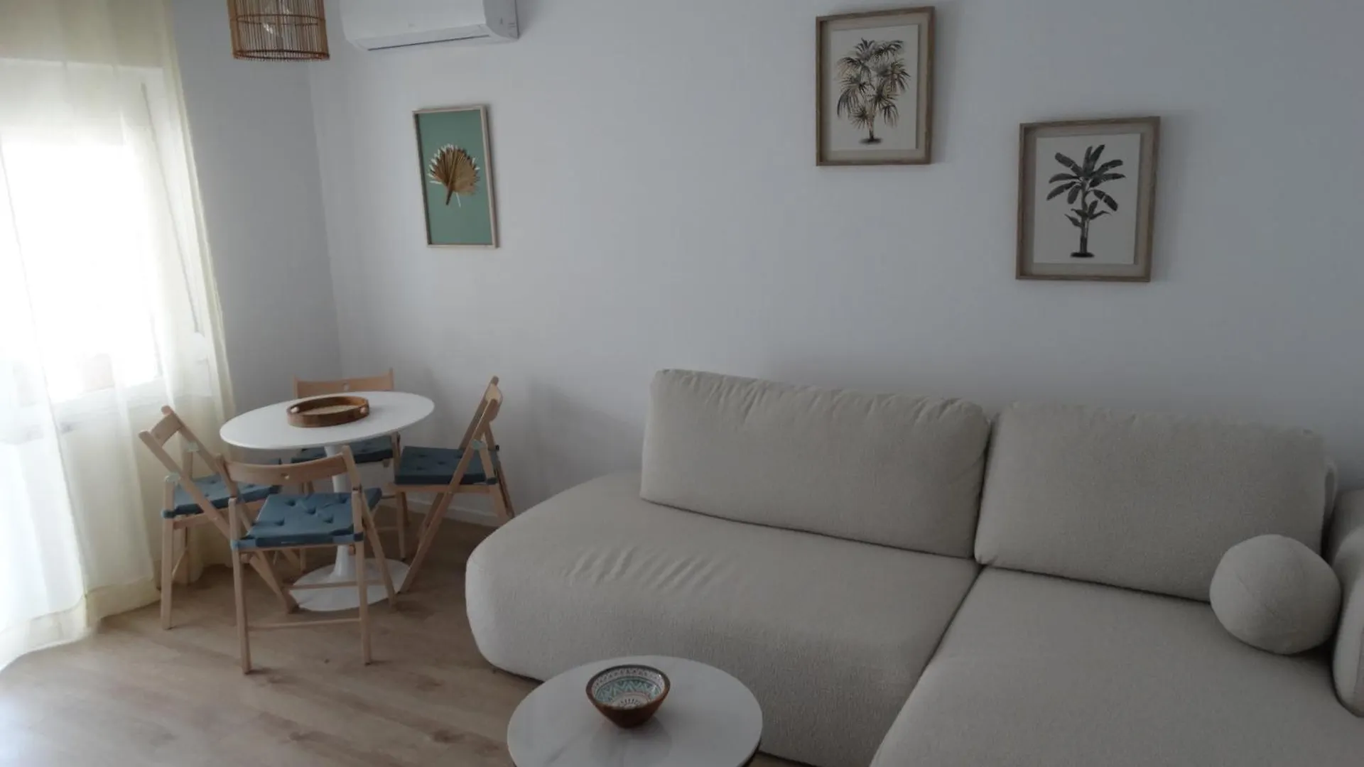 Tana'S Comfort Himara